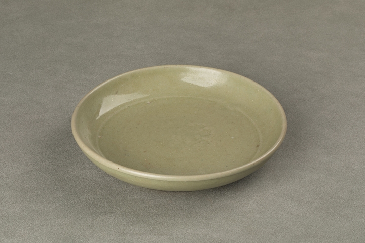 古玩陶瓷龍泉盤真品鑒賞圖