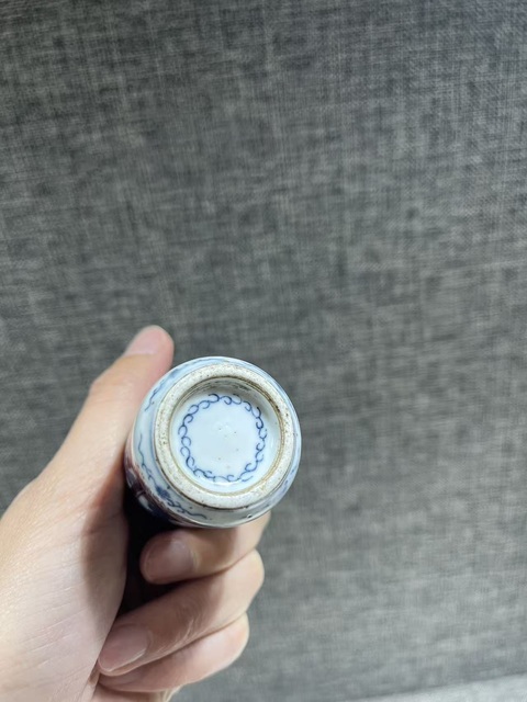 古玩陶瓷青花釉里紅鼻煙壺真品鑒賞圖