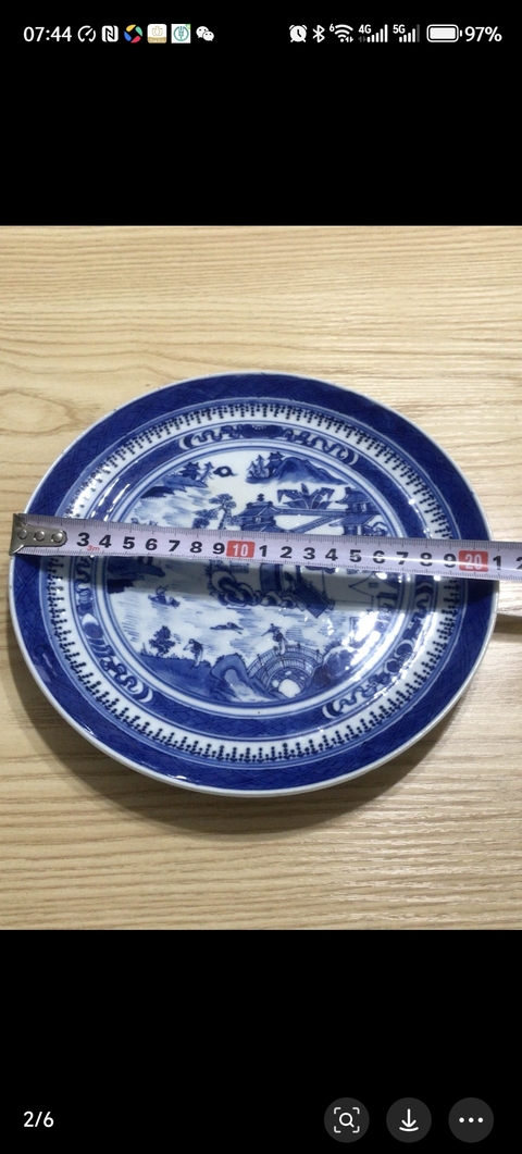 古玩陶瓷樓臺亭閣山水紋青花盤真品鑒賞圖
