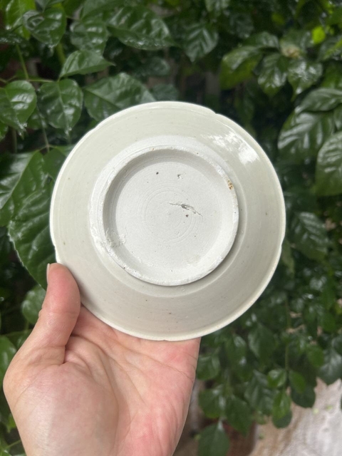 古玩陶瓷宣州白釉葵口盤真品鑒賞圖