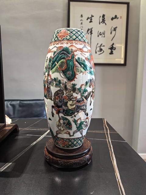 古玩陶瓷五彩掛帥封金故事紋橄欖瓶拍賣,當前價格17888元