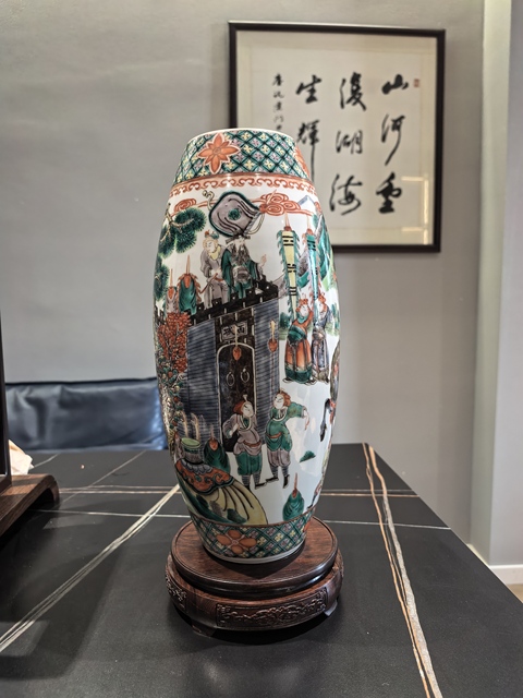 古玩陶瓷五彩掛帥封金故事紋橄欖瓶拍賣,當前價格17888元