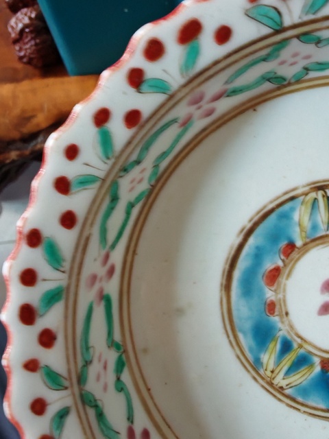 古玩陶瓷粉彩花卉紋高足盤真品鑒賞圖