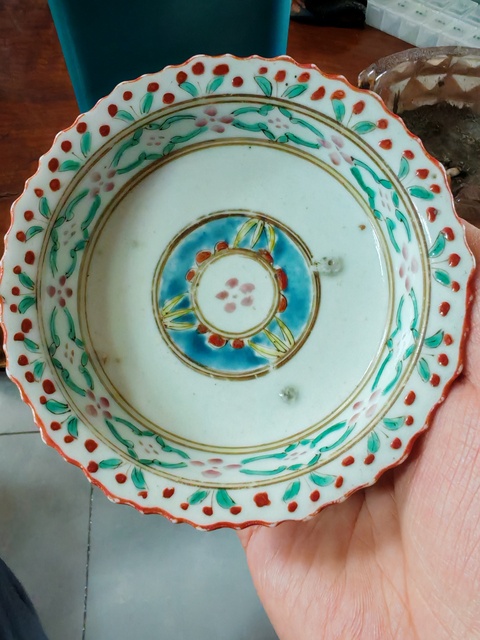 古玩陶瓷粉彩花卉紋高足盤真品鑒賞圖