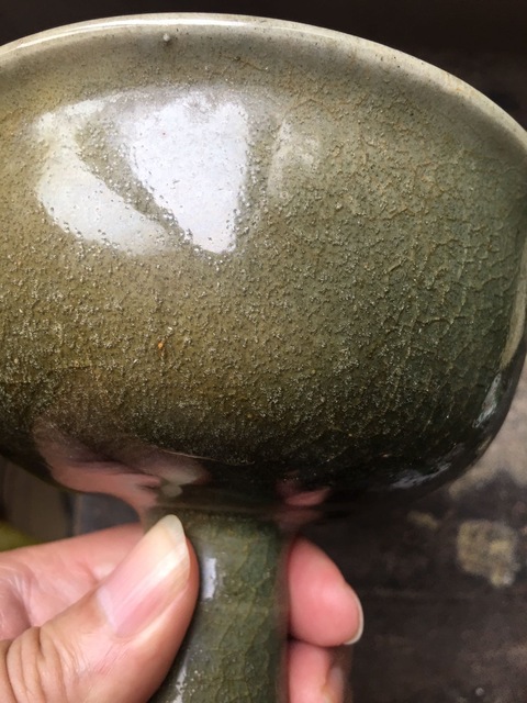 古玩陶瓷龍泉青瓷魚紋高足杯真品鑒賞圖