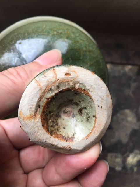 古玩陶瓷龍泉青瓷魚紋高足杯真品鑒賞圖