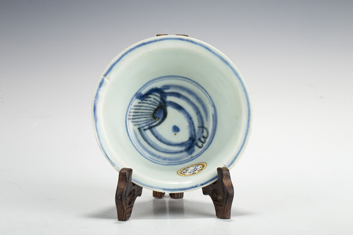 古玩陶瓷明晚·青花摩羯龍紋碗一套拍賣，當前價格1332元