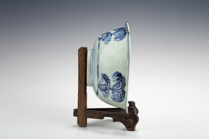 古玩陶瓷明晚·青花摩羯龍紋碗一套拍賣，當前價格1332元