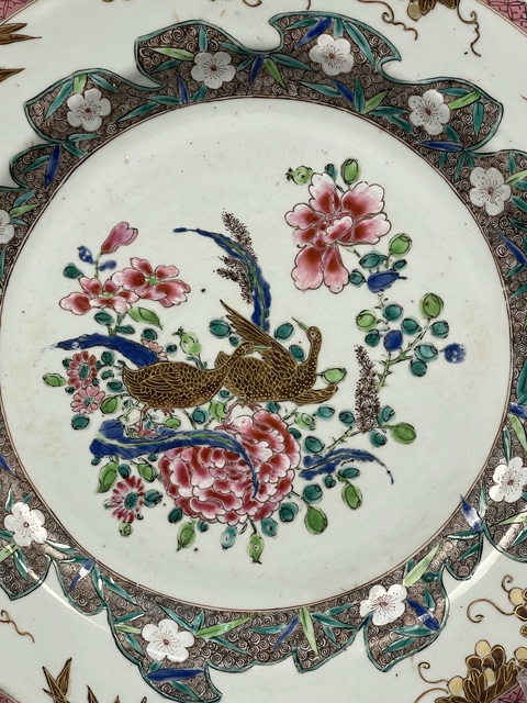 古玩陶瓷清雍正粉彩“飛鳴食宿”紋大盤拍賣,當(dāng)前價(jià)格13888元