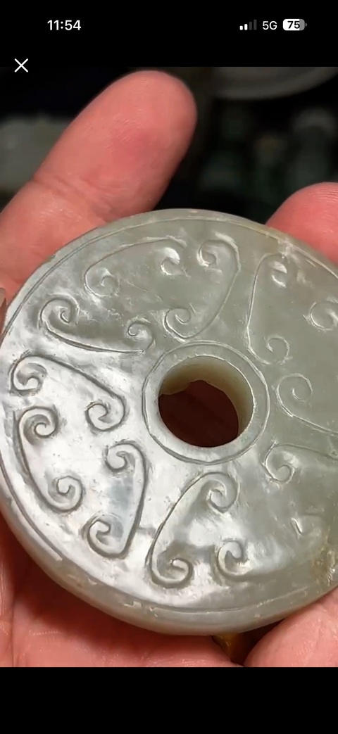 古玩玉器螭龍紋玉璧真品鑒賞圖
