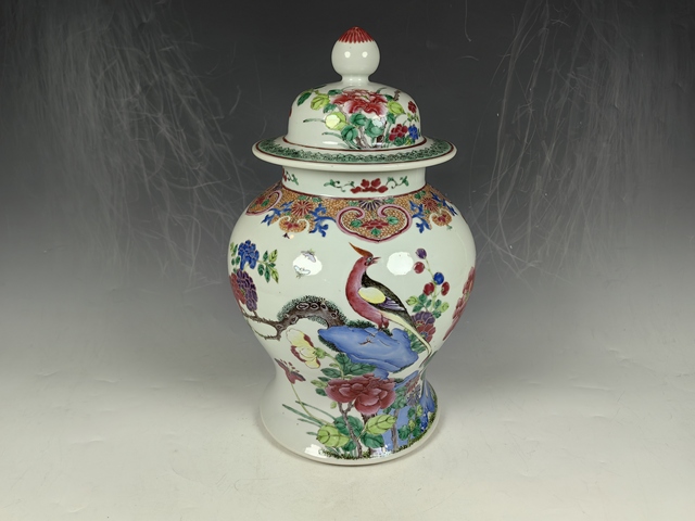 古玩陶瓷晚清洞石錦雞牡丹花卉蝴蝶紋粉彩將軍罐真品鑒賞圖