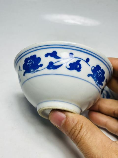 古玩陶瓷青花纏枝花卉紋茶碗一對拍賣,當前價格0元