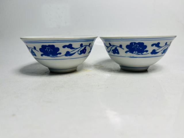 古玩陶瓷青花纏枝花卉紋茶碗一對拍賣,當前價格0元