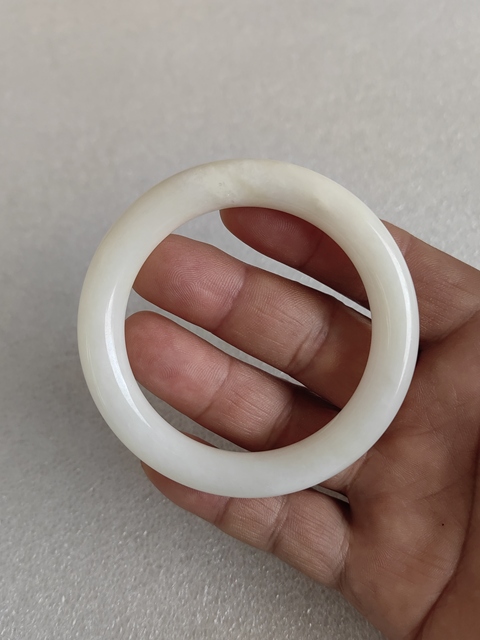 古玩玉器和田玉雕“素紋手鐲”拍賣,當(dāng)前價格1200元