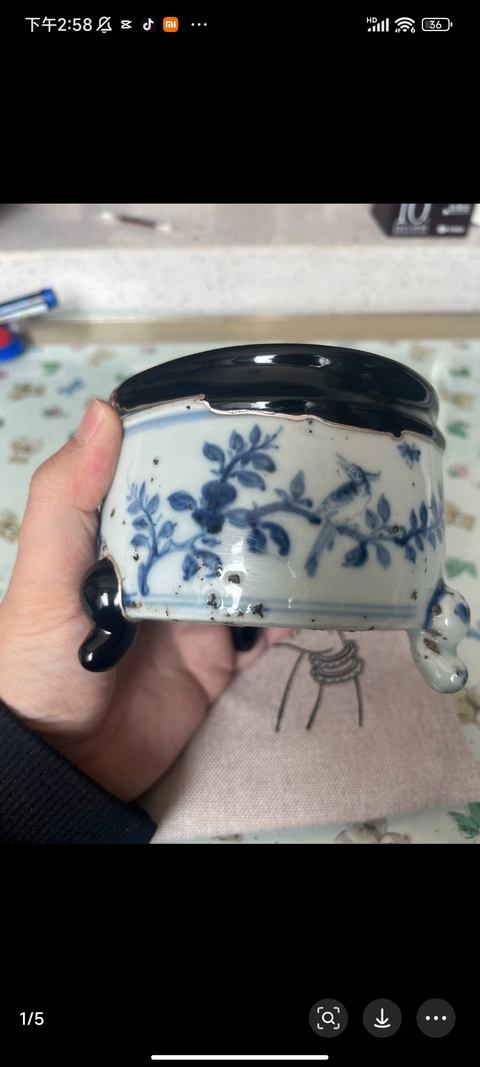 古玩陶瓷青花喜上眉梢三足香爐真品鑒賞圖
