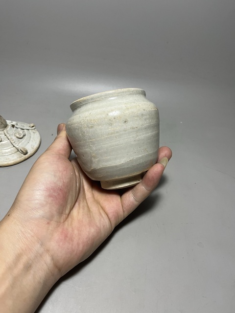 古玩陶瓷青白釉茶葉罐拍賣,當(dāng)前價格0元
