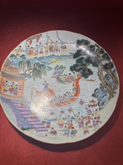 古玩陶瓷粉彩盤真品鑒賞圖