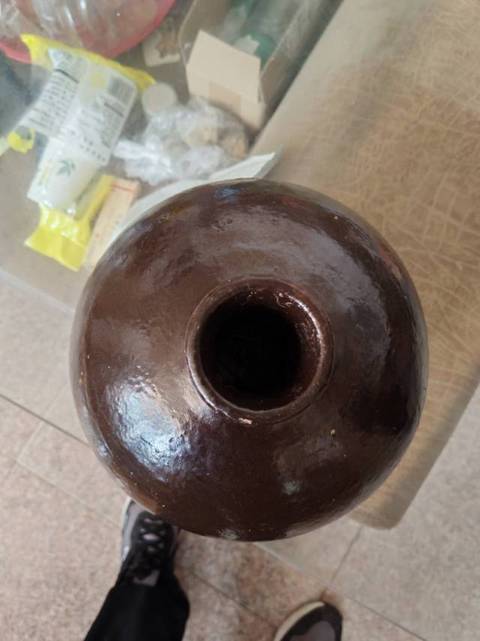古玩陶瓷上限為清的黑釉瓶真品鑒賞圖