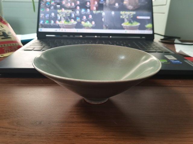 古玩陶瓷龍泉青瓷斗笠盞真品鑒賞圖