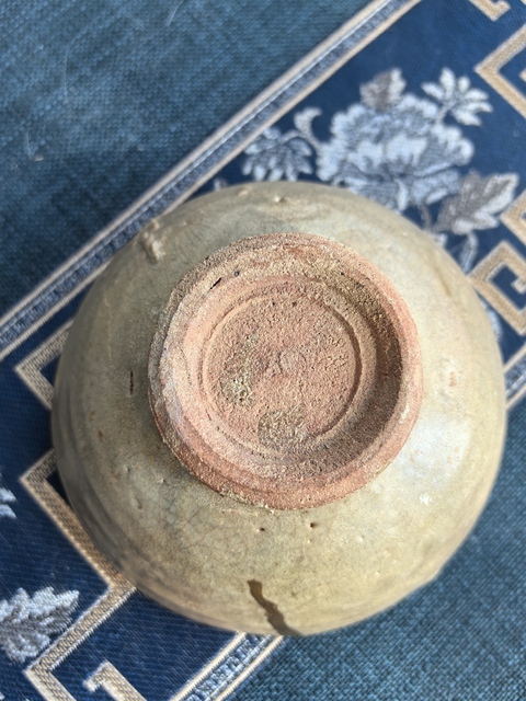 古玩陶瓷元末明初·龍泉青瓷印章紋碗拍賣,當前價格1200元