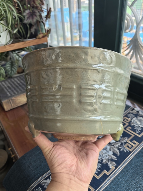 古玩陶瓷明代·龍泉青瓷八卦三足爐拍賣，當(dāng)前價(jià)格19999元