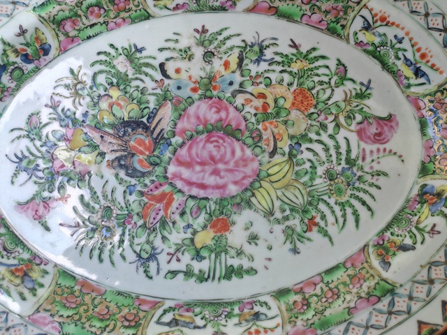 古玩陶瓷廣彩花卉紋大盤真品鑒賞圖