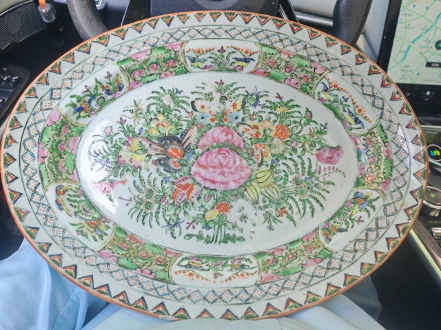 古玩陶瓷廣彩花卉紋大盤真品鑒賞圖