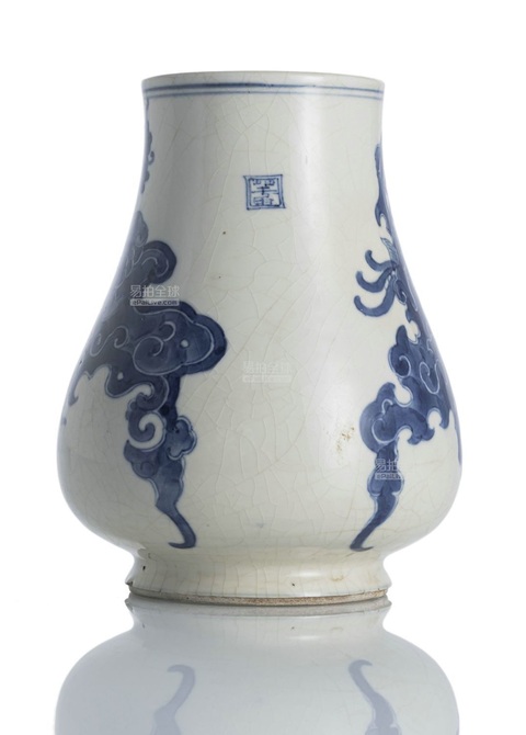 古玩陶瓷晚清煨瓷青花尊真品鑒賞圖