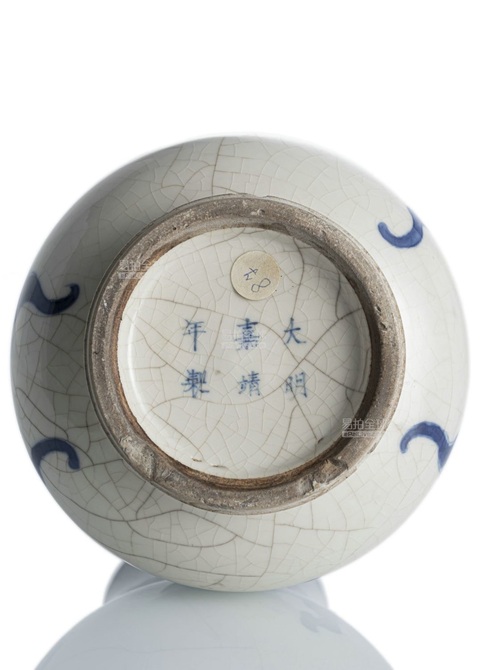 古玩陶瓷晚清煨瓷青花尊真品鑒賞圖