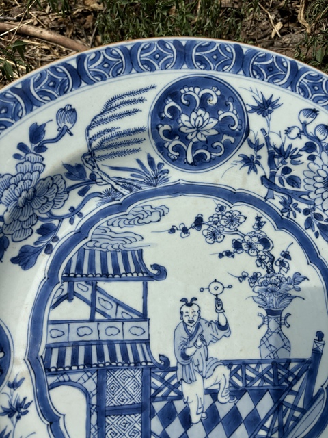 古玩陶瓷清康熙青花庭院嬰戲圖大盤拍賣,當(dāng)前價格8000元