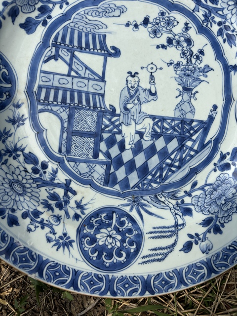 古玩陶瓷清康熙青花庭院嬰戲圖大盤拍賣,當(dāng)前價格8000元