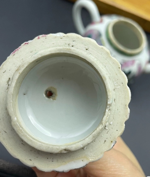 古玩陶瓷清雍正 粉彩山水紋執壺真品鑒賞圖