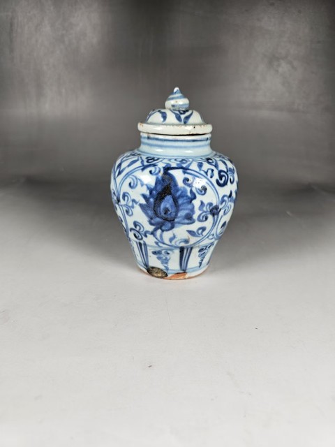 古玩陶瓷青花花卉紋蓋罐拍賣，當前價格13800元
