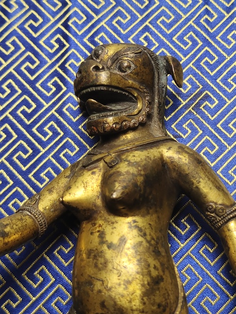 古玩銅器清中期鎏金獅面空行母拍賣，當(dāng)前價(jià)格35000元