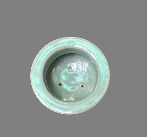 古玩陶瓷龍泉窯鬲式爐真品鑒賞圖