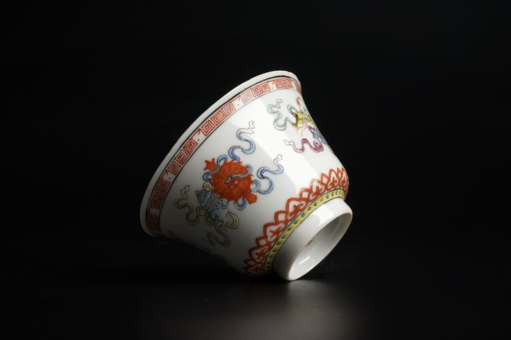 古玩陶瓷民國(guó)·粉彩八吉祥紋碗拍賣，當(dāng)前價(jià)格5000元