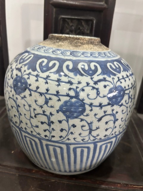 古玩陶瓷青花纏枝花卉紋蓋罐拍賣,當前價格2500元