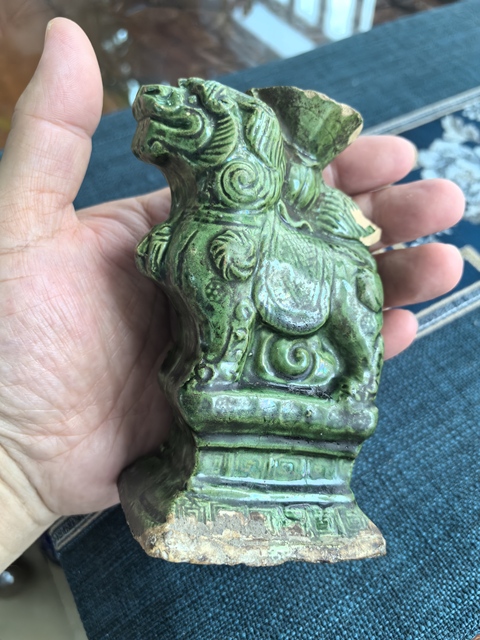 古玩陶瓷清代·綠釉獅子造型燭臺(tái)拍賣(mài)，當(dāng)前價(jià)格1188元