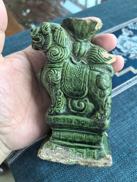 古玩陶瓷清代·綠釉獅子造型燭臺(tái)拍賣(mài)，當(dāng)前價(jià)格1188元