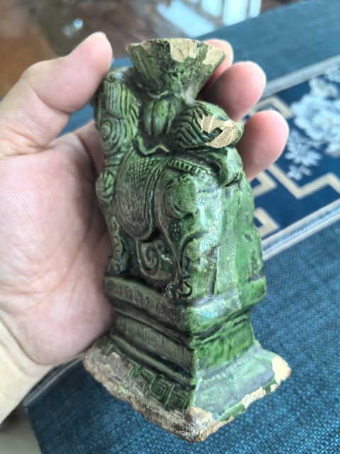 古玩陶瓷清代·綠釉獅子造型燭臺(tái)拍賣(mài)，當(dāng)前價(jià)格1188元