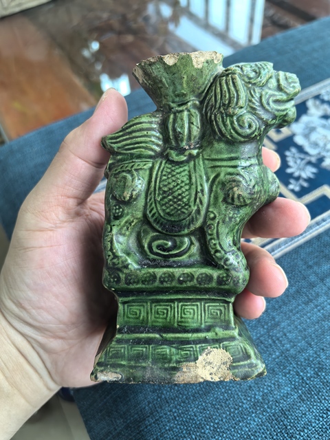 古玩陶瓷清代·綠釉獅子造型燭臺(tái)拍賣(mài)，當(dāng)前價(jià)格1188元