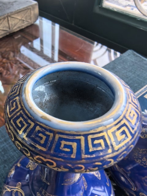 古玩陶瓷創匯·霽藍釉描金云蝠紋蒜頭瓶（一對）拍賣，當前價格6666元
