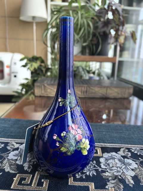 古玩陶瓷民國·茄皮紫粉彩花卉紋膽瓶拍賣,當前價格3600元