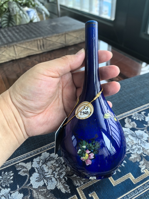 古玩陶瓷民國·茄皮紫粉彩花卉紋膽瓶拍賣,當前價格3600元