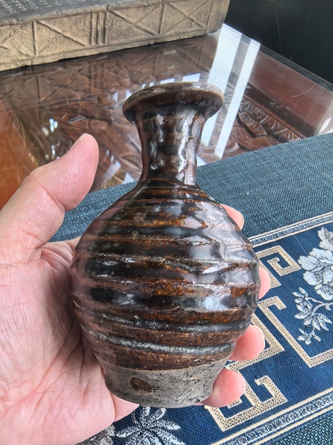 古玩陶瓷明末清初·褐釉撇口瓶拍賣，當(dāng)前價(jià)格1170元