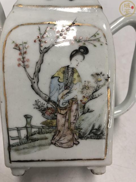 古玩陶瓷民國余遠生粉彩桃花侍女方壺拍賣，當前價格1180元