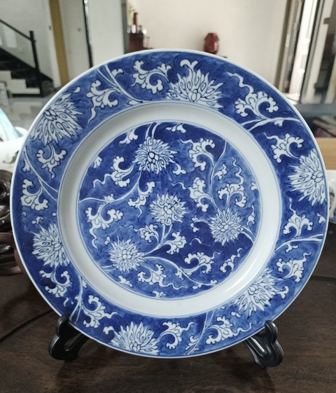 古玩陶瓷青花纏枝蓮紋盤真品鑒賞圖