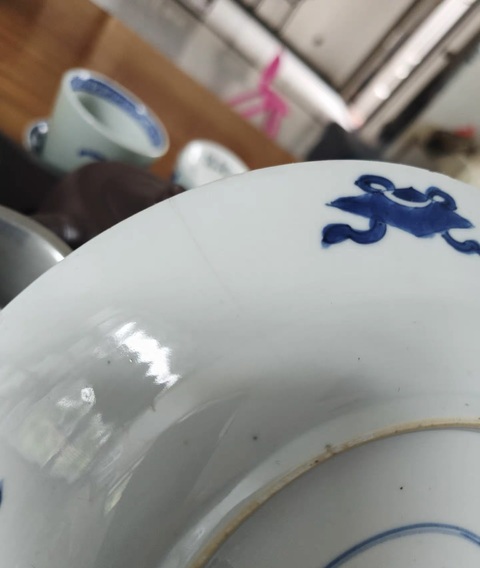 古玩陶瓷青花纏枝蓮紋盤真品鑒賞圖