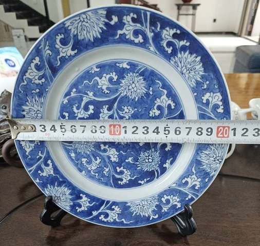 古玩陶瓷青花纏枝蓮紋盤真品鑒賞圖