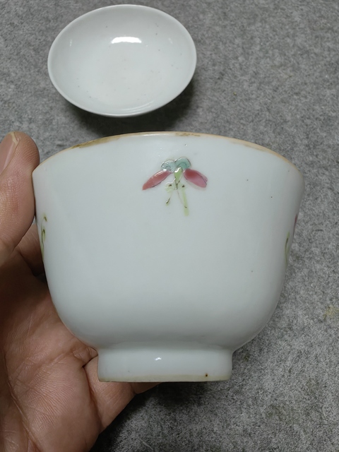 古玩陶瓷瓜蝶連綿娃娃紋粉彩蓋杯拍賣,當前價格1888元